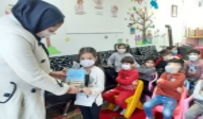 کودکان در مهد کودک های شهرستان باخرز با اهمیت درخت و درختکاری آشنا شدند