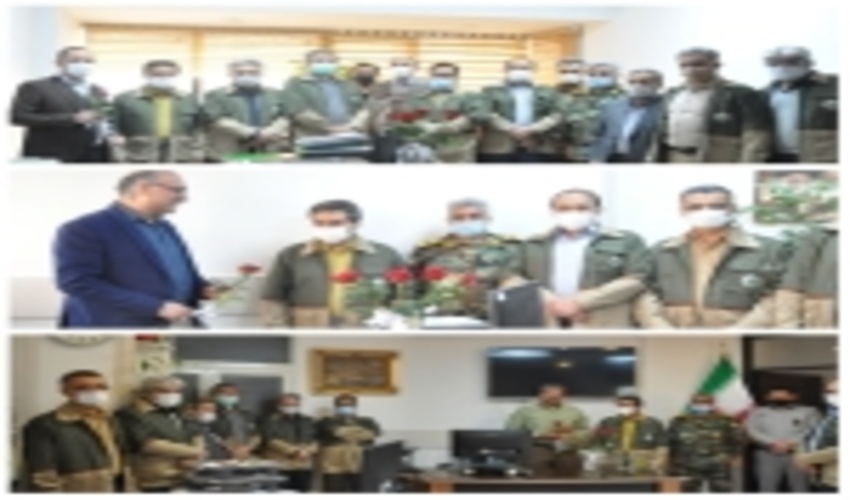 تجلیل  مدیر کل از همکاران جانباز اداره کل