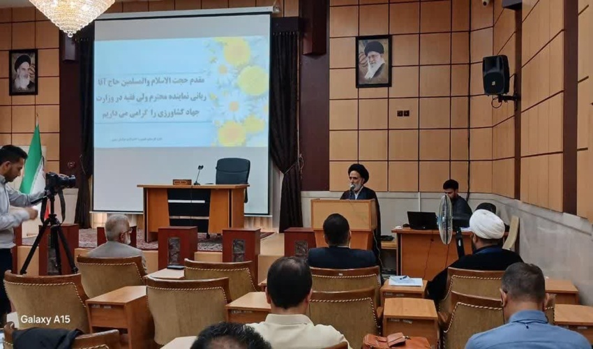 مراسم غرس نهال در پارک جنگلی سید مرتضی کاشمر 