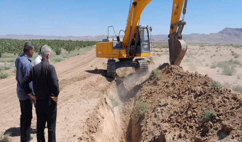 گرامیداشت روز جهانی خاک (5 دسامبر مصادف با 15 آذر)