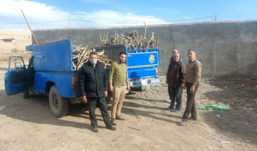کشف انبار چوب آلات غیرمجاز تاغ در شهرستان نیشابور