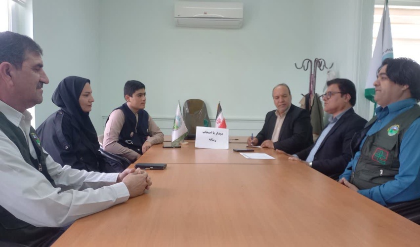 اولین روز از هفته منابع طبیعی نشست رئیس اداره منابع طبیعی و آبخیزداری شهرستان خلیل آباد با اصحاب رسانه در محل اداره منابع طبیعی انجام گرفت