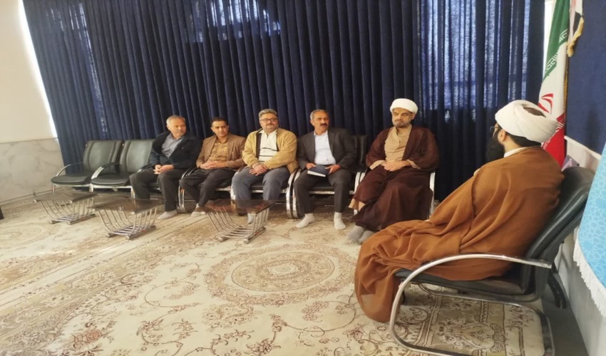 اولین روز از هفته منابع طبیعی دیدار با امام جمعه شهرستان فیروزه