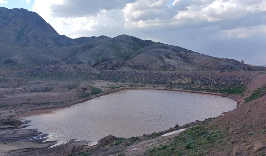 تبلور برکت در «نوده میرمحراب»؛ آبگیری بند خاکی روستا در پی نزولات بهاری