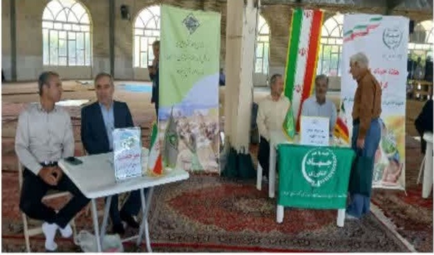 به مناسبت روز جهانی مقابله با بیابان‌زایی و هفته جهاد کشاورزی؛ میز ارتباط مردمی منابع طبیعی سبزوار میزبان نمازگزاران شد.