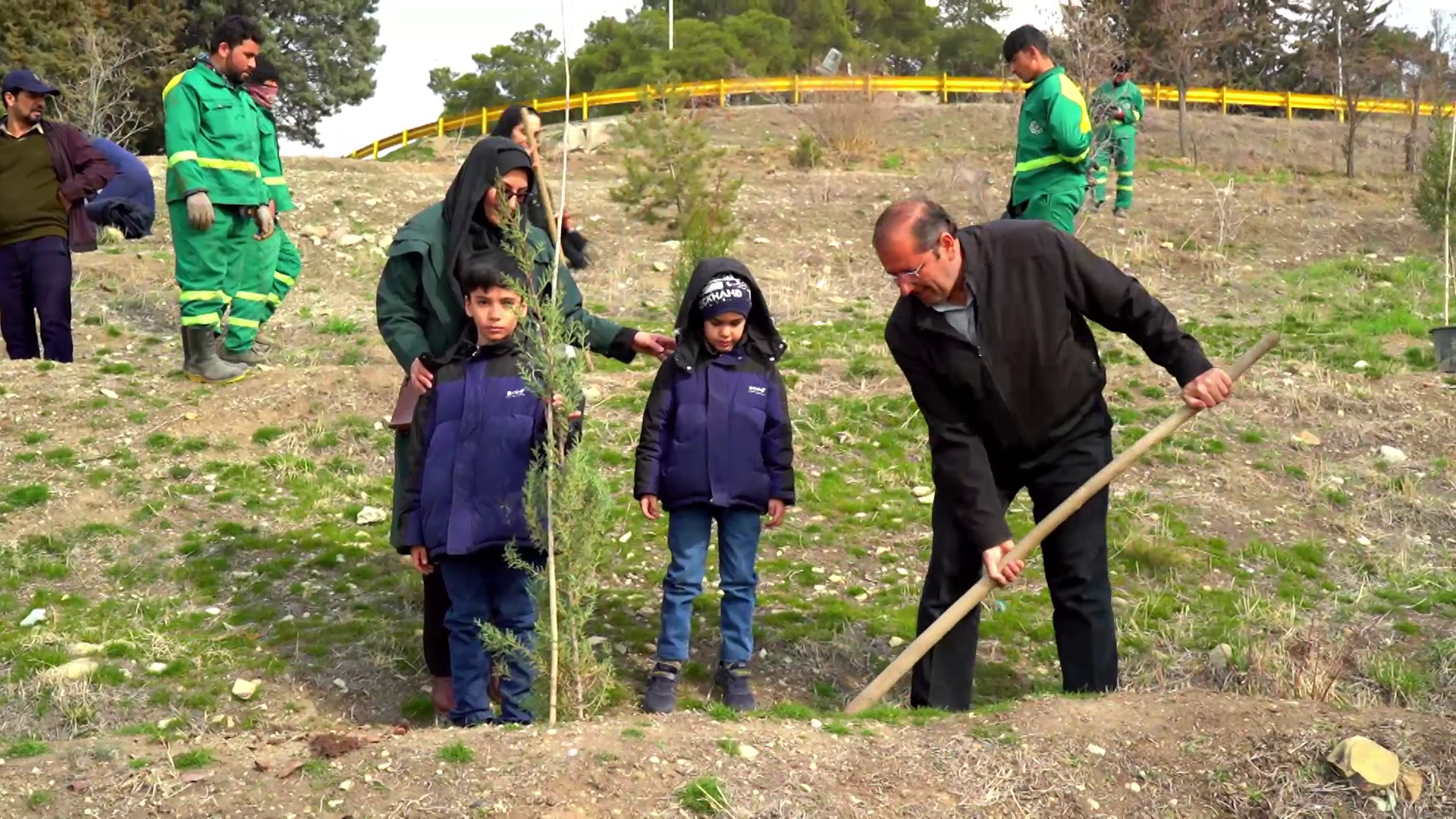  خانواده و همیاران طبیعت 